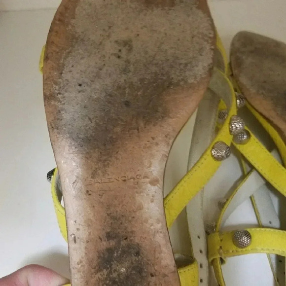 CLOSET CLOSING! LAST CHANCE Balenciaga studded sandals yellow - Picture 3 of 7